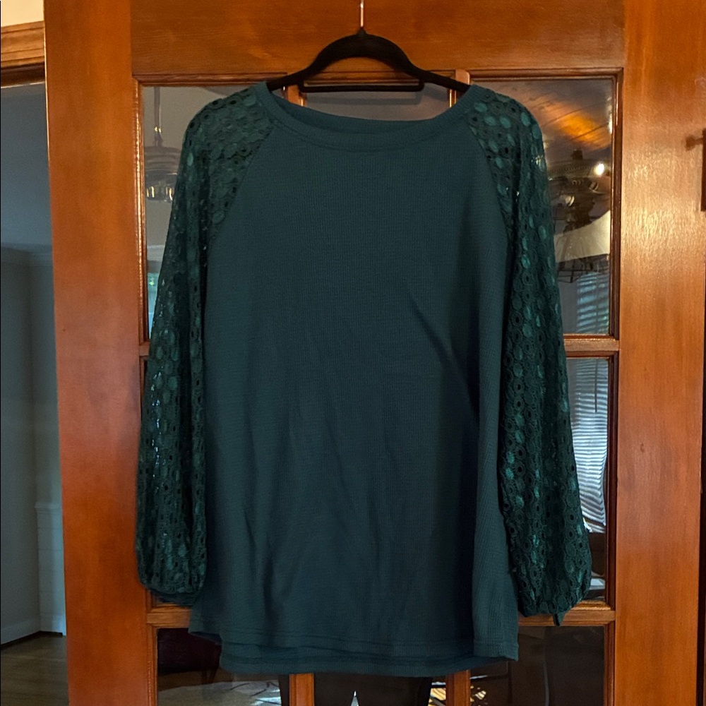 Dark Green Women's Lace-Sleeve Top